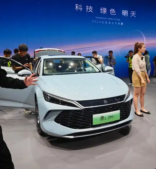 首发第五代dmi超级混动,车展实拍比亚迪秦l