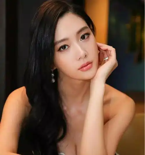 她为何被称为亚洲第一美女凹凸有致的身材曲线,这颜值服了