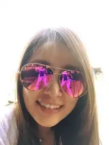 林心如墨镜里悄悄秀恩爱墨镜里却是霍建华