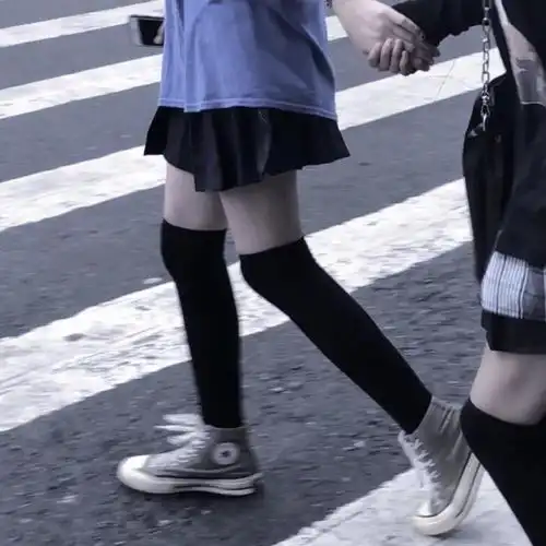 一眼万年jk风头像,快和小姐妹一起换,浪漫句子