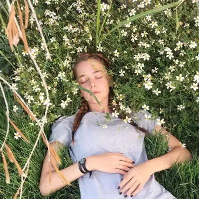 超好看气质的欧美女生头像