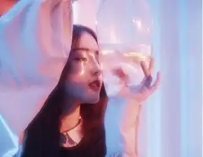 盘点脸上有特别记号的明星,泪痣梨涡都是长得好看的证明,你有吗
