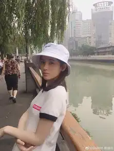 四千年美女晒近照超清纯怀抱猫咪超有爱组图