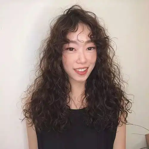 新晋瘦脸卷发,适合所有脸型