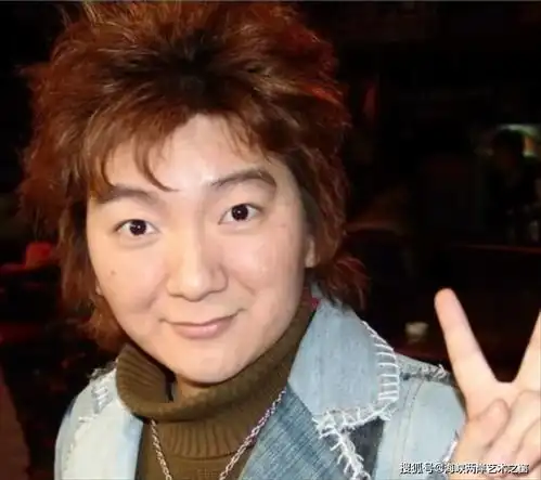 男歌手杨臣刚17年前写出神曲老鼠爱大米如今现况惹鼻酸