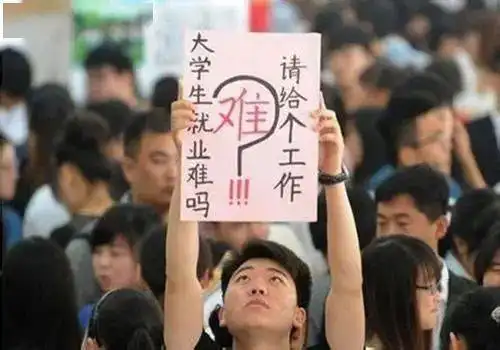 罗永浩,从行业冥灯到指路明灯