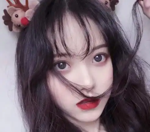 女生为啥喜欢跟体育生谈恋爱小姐姐说出真相,小脸瞬间涨红