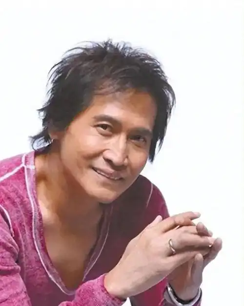 炸瓜曝64岁齐秦身患重病,长期喝酒抽烟嚼槟榔,已移居北京治疗