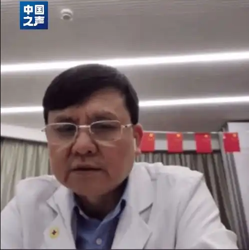 张文宏今年摘口罩难度很大,年轻人打疫苗是为国家做贡献