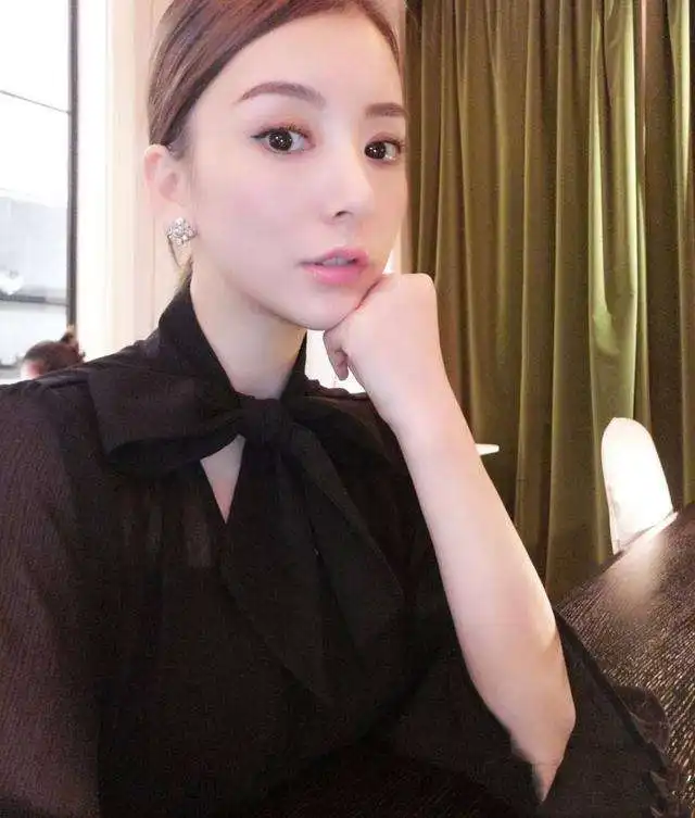 方媛婚后实惨不仅沦为生子机器还要被郭富城处处防备