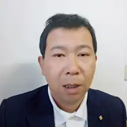 我的头像想改成大头像了,就是看上去只有一个头像,没有后边的白框,能帮我修改修改吗求你帮帮我