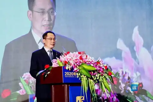腾远资讯2020开门红,腾远摘得崂山区企业家大会两项殊荣
