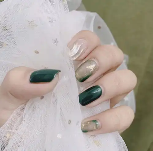 春日专属的绿色小清新美甲,高级显白自带美颜效果哦