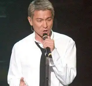 刘德华因主演电影红毯先生对赌欠巨款,满头白发巡演赚钱天王喜剧记者填词人演唱会现场网易订阅