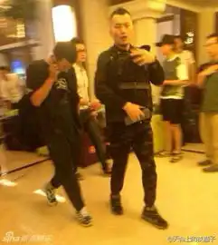 文章低调筹划复出与谢霆锋自拍心情好