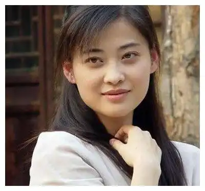年过半百的杨钰莹单身原因曝光3年错爱,要不然孩子都20岁了