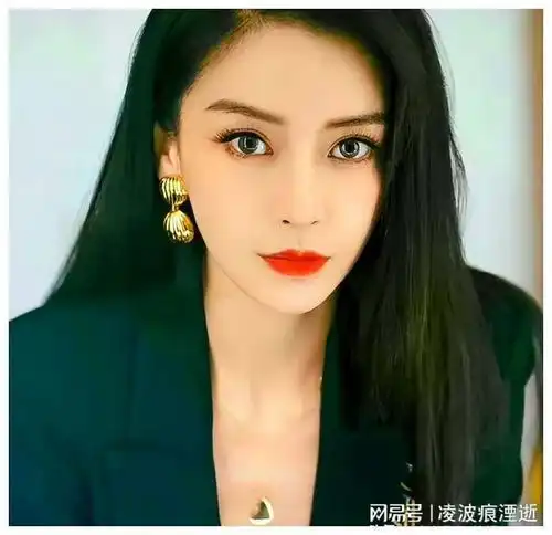 从众星捧月到人走茶凉,杨颖的自嗨生日宴,揭开了姐妹假面
