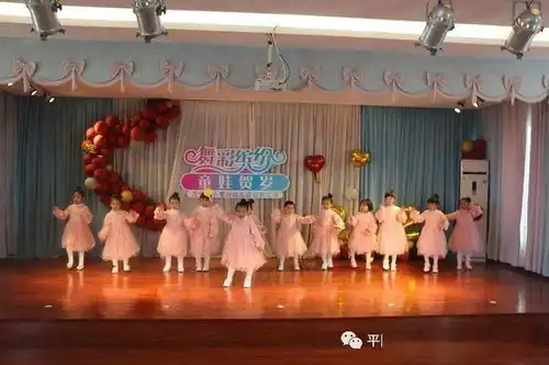 抖音直播,疫样精彩万全镇小童洲幼儿园迎新汇演