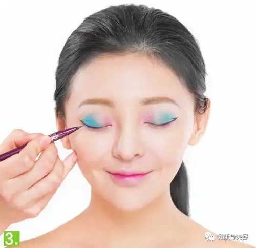 马伊琍画眼影脏脏的,五颜六色的眼影盘该怎么用