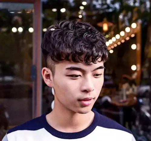 来几款更加百搭的发型,不烫也很帅