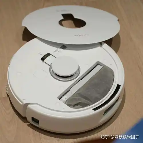 解放双手扫地机器人真的可以代替人工清洁吗是不是智商税2024扫地机选购干货云鲸追觅石头怎么选看完这篇你就懂了
