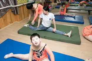 周迅薛之谦卢兰公益探访共同关爱智力障碍儿童