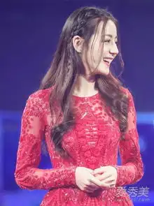 迪丽热巴pk赵丽颖佛爷陈伟霆的绯闻女友都爱大长发