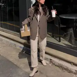 穿着西装撩妹是一种什么样的体验