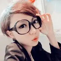 我还是一如既往的恐惧独自寂寞的女生qq头像
