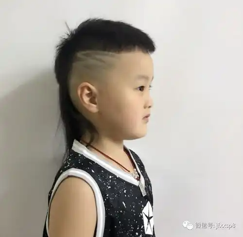 2018流行小帅哥发型30款