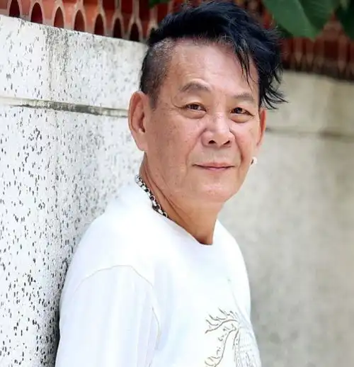 一路走好68岁视帝龙劭华猝死,去世前几天还生龙活虎,毫无异样
