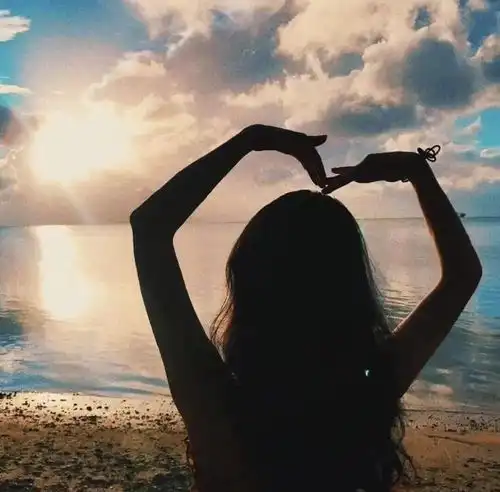 抖音超火头像,换上你就是九月最靓的仔