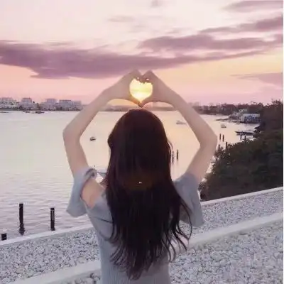 八字婚姻他和她网恋十余年,如今孩子也大了,最终能否在一起
