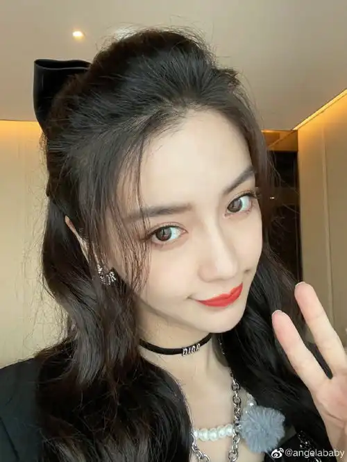 李菲儿吐槽大会疑内涵baby不配,还叫板baby想邀请自己的敌人来