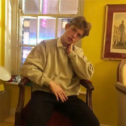 好看头像欧美男生,只为梦你而哭泣的男人
