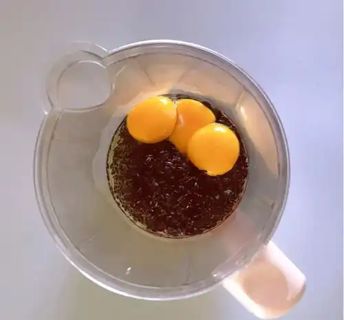 宝宝爱吃的辅食黑米蒸蛋糕1岁以上宝宝辅食
