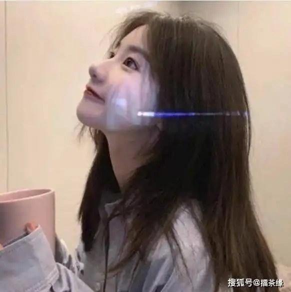 女生睡觉头发都咋放编起来的是淑女,大部分人活成了女汉子