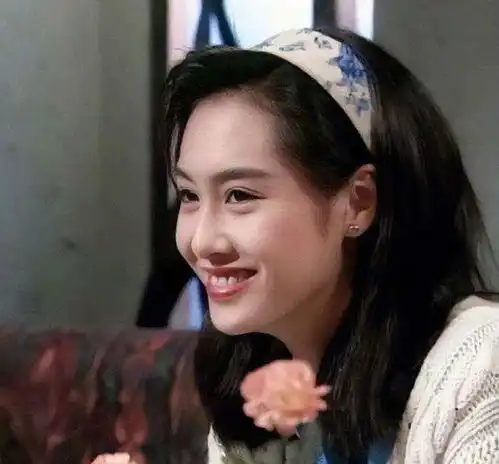 抱着四千年美女是什么感觉看到这一场景,网友们放开她让我来