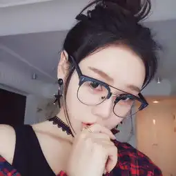 墨镜自拍
