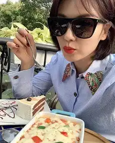 刘涛唐嫣赵丽颖都把老公当摄影师,还暗戳戳靠墨镜秀恩爱