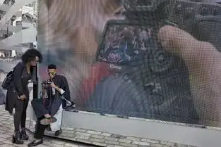 图片故事达米安克洛巴克诙谐荒诞的街头摄影