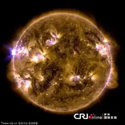 太阳连发三次x级耀斑美宇航局发布太阳耀斑剧烈爆发图片高清组图