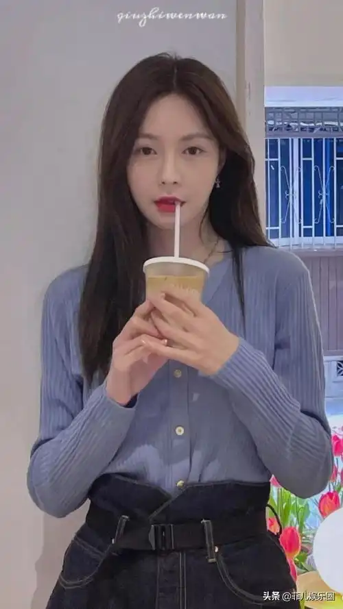 沈梦辰小清新美照释出,婚后的造型越来越好看了,力破怀孕传闻