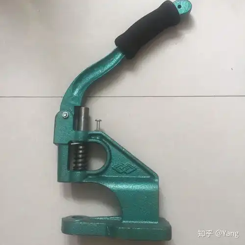 想尝试在家自己做衣服,有什么缝纫机推荐