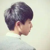 委屈的小帅哥头像微信头像图片大全