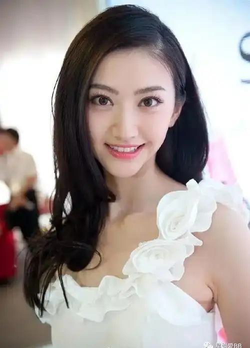 她居然公开了自己整容的黑历史