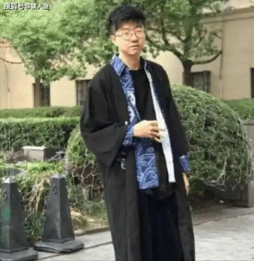 李诞的喜剧帝国即将建成,他或许会成为下一个郭德纲