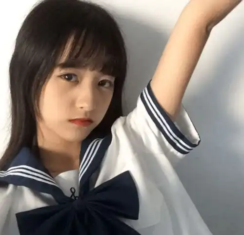 头像玩游戏真的会变年轻我昨天玩王者荣耀时大家都说我是小学生