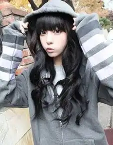 qq皮肤爱她不解释意境唯美简单