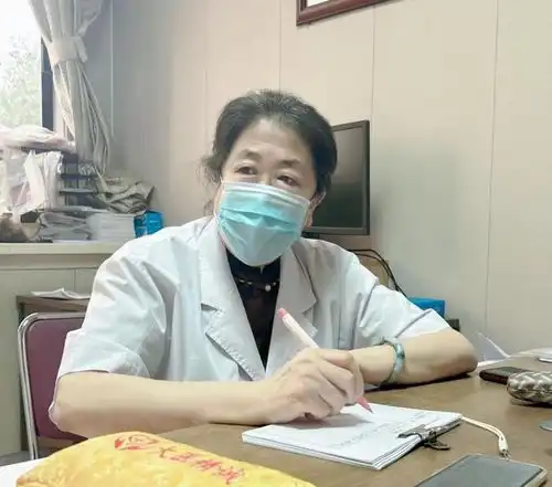 御医后人李彩霞传承中医古法辨治精神疾患